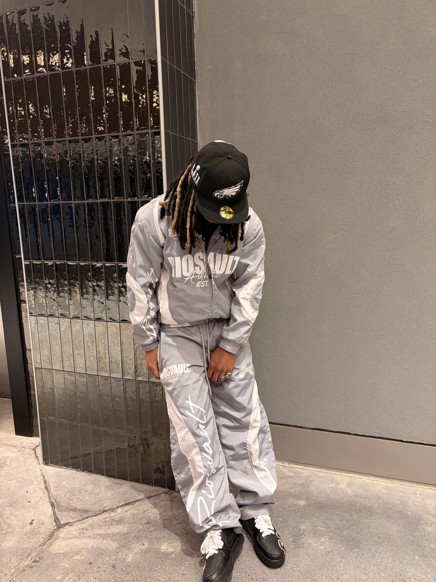"WHAT THE" WINDBREAKER SET-GREY
