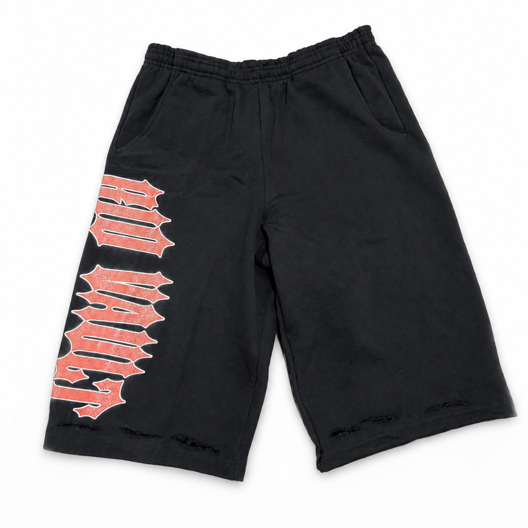 DISTRESSED 3/4 ROCK SHORTS