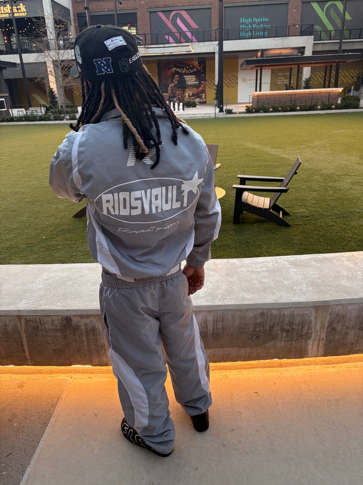 "WHAT THE" WINDBREAKER SET-GREY