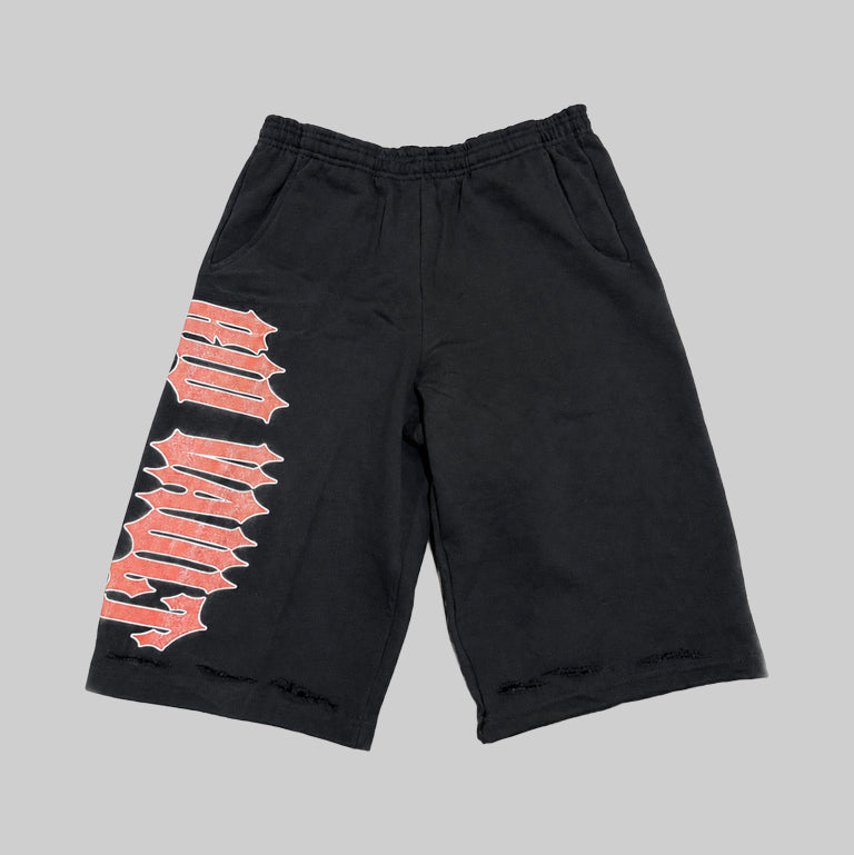 DISTRESSED 3/4 ROCK SHORTS
